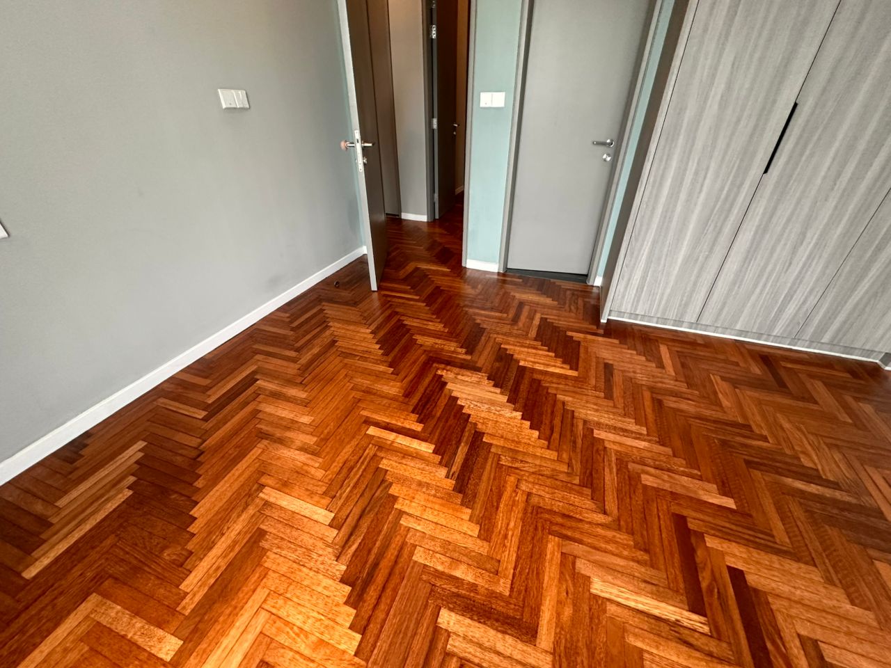 Timber and Wooden Floor Polish (24)