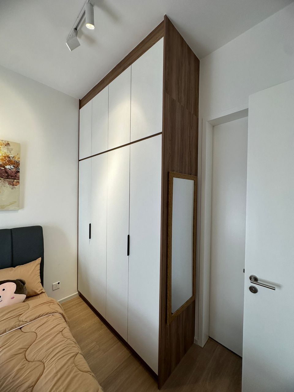 Kitchen Cabinet Wardrobe