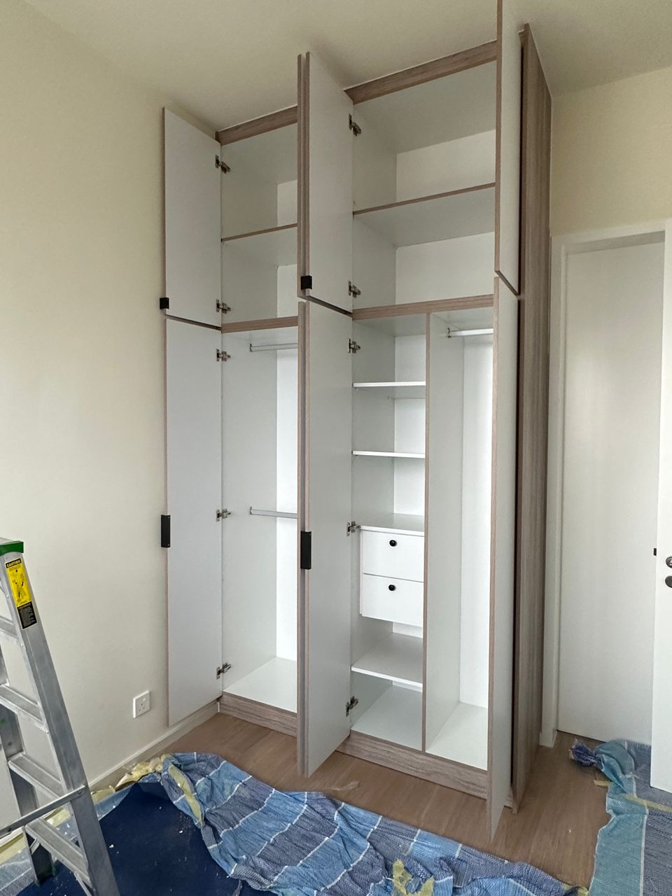 Kitchen Cabinet Wardrobe
